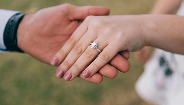How To Wear Your Wedding Ring