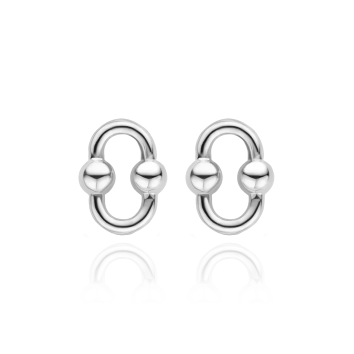 TI SENTO link ear charms in silver flaunt an iconic bold design. Crafted from the highest quality 925 sterling silver, they are then coated with a platinum layer