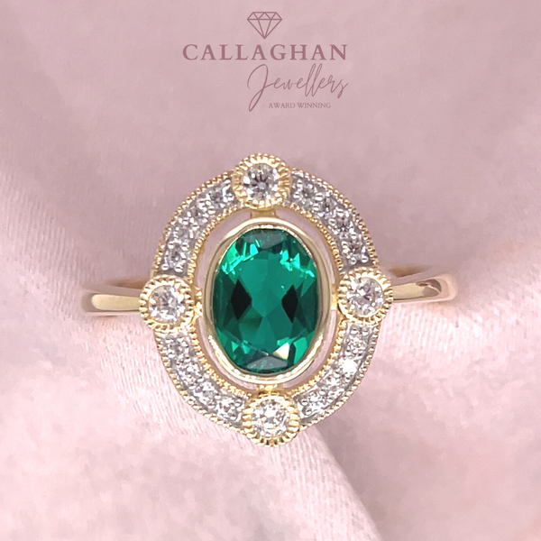 9ct YELLOW GOLD EMERALD & CZ RING